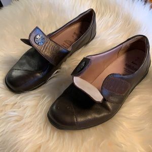 SALE!! diabetic and swollen feet width K specialty shoe